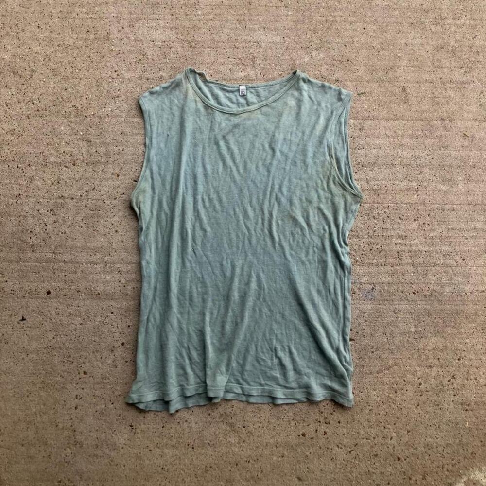 Baserange threadbare thrashed tank